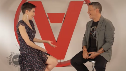 Alejandro Sanz junto a Cristina Pérez