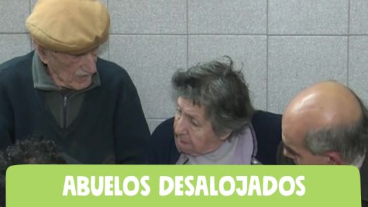 Abuelos abandonados por su hijo