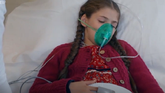 Luego de ser atropellada, Elif lucha por su vida