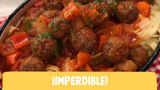 Espectaculares tallarines con albóndigas