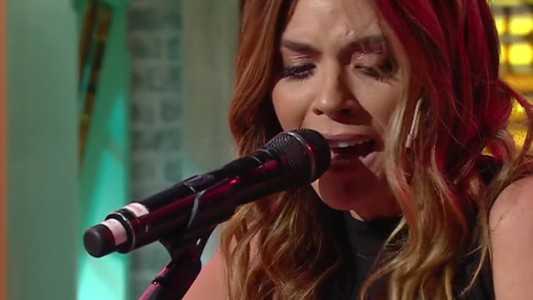 "Para siempre" por Kany García