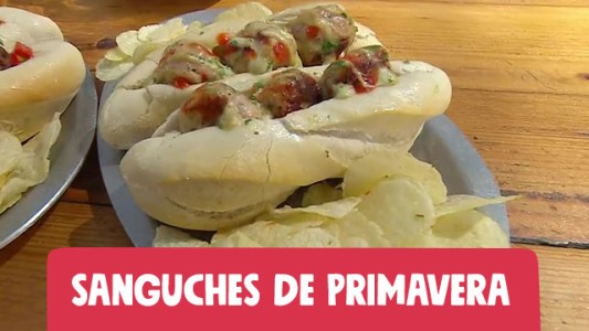 Sánguches de albóndigas