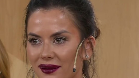 Karina Jelinek: Cancelación de Matrimonio y Encuentro con un famosísimo jugador de fútbol