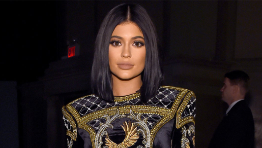 El polémico disfraz que eligió Kylie Jenner para Stormi