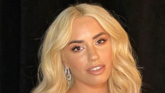 El look de Lali en los Grammy 2019