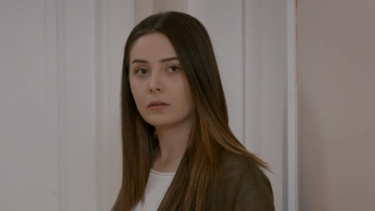 Melek y Elif: nunca antes estuvieron tan cerca de reencontrarse
