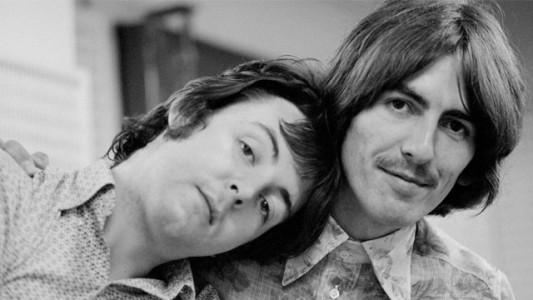 A 18 años de la muerte de George Harrison sus fans le rinden tributo