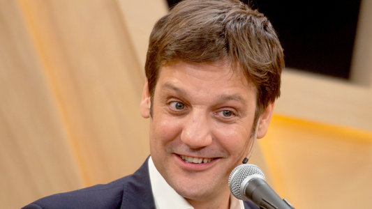 El insólito objeto que se compró De la Serna con su primer sueldo