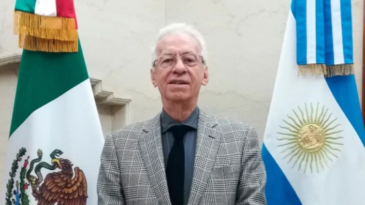 Un embajador mexicano se robó un libro en microcentro