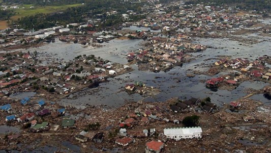 A 15 años del tsunami que destruyó Indonesia, las fotos del antes y el después