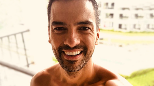 El desnudo total del Chino Leunis