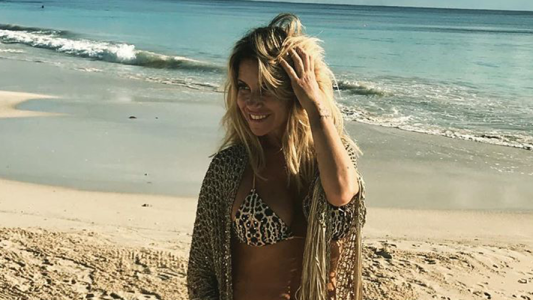 El topless de Flor Peña en las playas de México