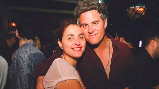 La foto de Mike Amigorena con su novia embarazada