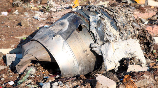 Tragedia en Irán: se estrelló un avión y hay 176 muertos