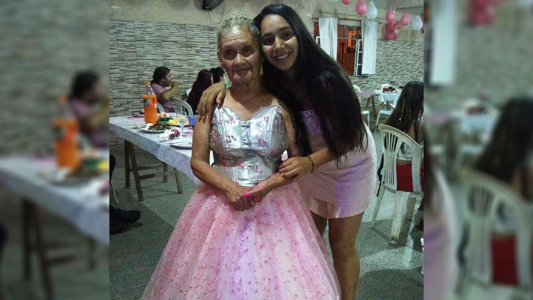 ¡Con 79 años una abuela hizo una fiesta de 15 muy original!