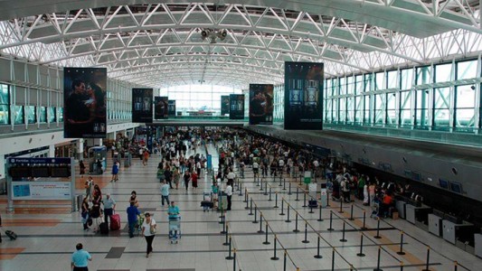 Vacaciones: ¿De dónde vienen los turistas y a dónde van los argentinos?