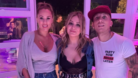 Felices los tres: El Polaco y Barby Silenzi fueron al cumple de La Princesita