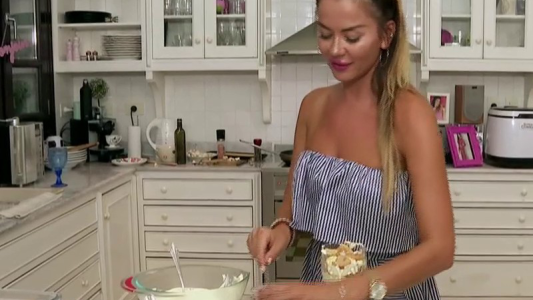 "Parece un helado pero no lo es ¿Karina Jelinek preparó bien su “JIlamisu”? "