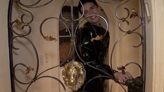 ¡Conocé la polémica y fashion casa de Santiago Artemis!