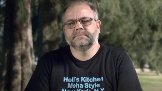 Insólito: Gabriel confundió el azúcar impalpable con harina y arruinó su torta