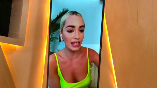 Lali se quebró en vivo recordando a su prima