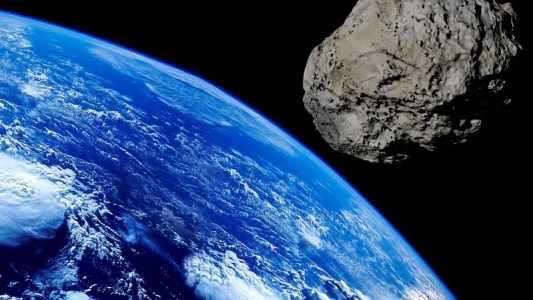 ¿Un meteorito gigante tiene como destino final la Tierra?
