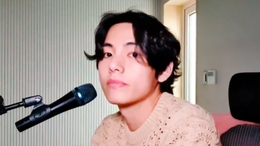 Taehyung mostró un adelanto de su nueva canción