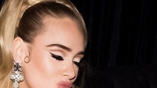 Adele subió una foto y dió a conocer su impactante cambio de look.