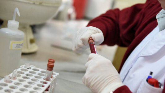 El Hospital de Clínicas  convoca a recuperados de Covid-19 para que donen su plasma