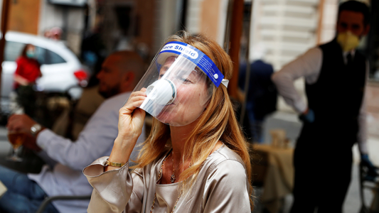 El primer día de Italia de regreso a la normalidad en fotos