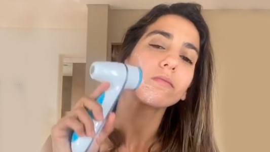 Guerra entre famosas por productos para la piel: ¿negocio o estafa?