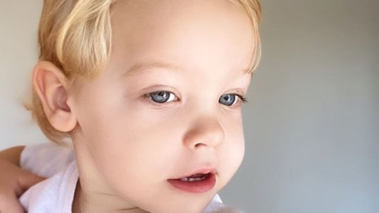 ¡Mirko ayudó a su papá a afeitarse!