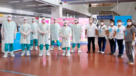 Pondrán multas y arrestos para los que escrachen a los médicos