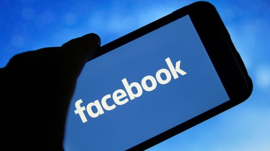 Facebook permite archivar o borrar tus viejas publicaciones