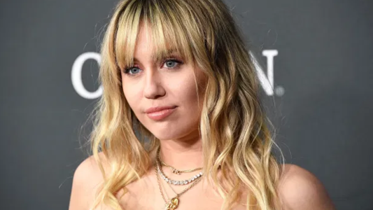 Miley Cyrus confesó que lleva seis meses sobria y reveló cómo hizo para recuperarse de su adicción