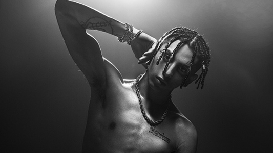 El nuevo tema de Khea y Piso 21