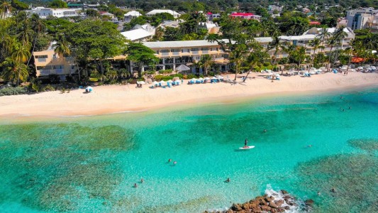 Playa Office: Isla en el Caribe ofrece una curiosa propuesta