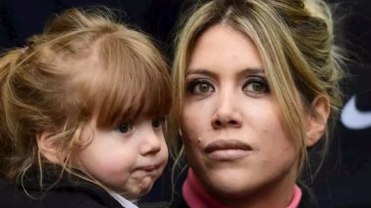 Wanda Nara llenó de lujos a su hija Isabella y le regaló una malla de más de 15 mil pesos