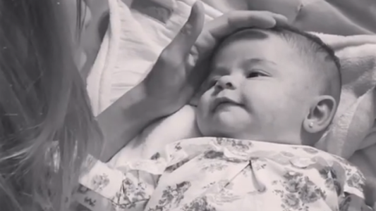 Virginia Gallardo publicó un video muy tierno hablándole a su bebé de dos meses