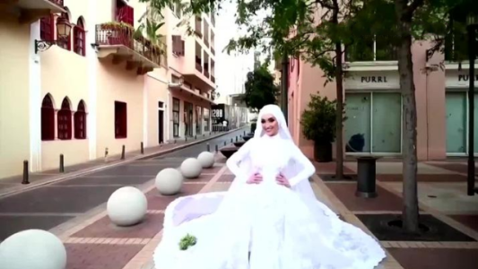 Impactante: la explosión en Beruit interrumpe sesión de fotos de una novia