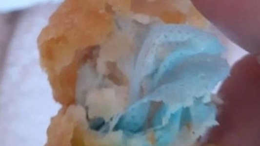 Una nena casi se asfixia por comer una patita de pollo que tenía adentro un...