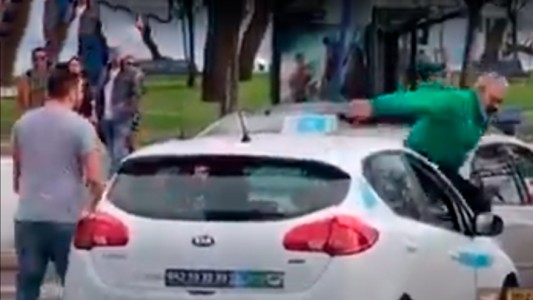 "Vengo del futuro": la pelea de automovilistas que se volvió viral