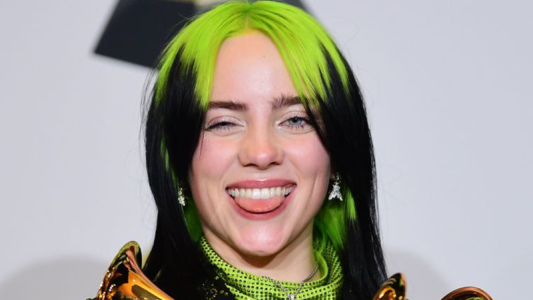 Billie Eilish cantó en la Convención Demócrata