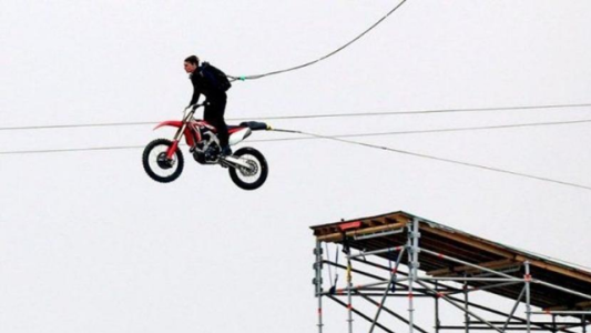 Misión imposible: la increíble acrobacia de Tom Cruise en el aire