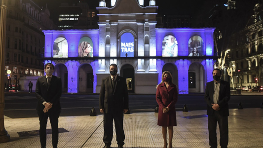 Proyectaron imágenes de docentes en el Cabildo por el Día del Maestro