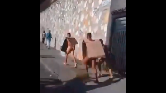 Estaban robando combustible, los agarraron y....