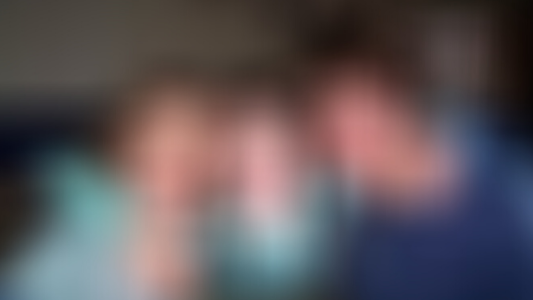 La tierna foto retro de Lali Espósito, Cachete Sierra y Yeyo De Gregorio en el set de Floricienta