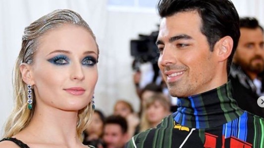 Joe Jonas se tatuó a Sophie Turner