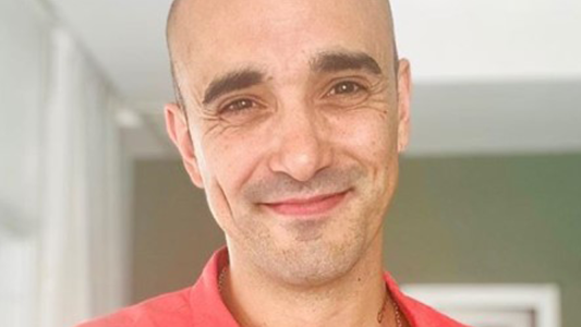 La tierna imagen de Abel Pintos, Mora Calabrese y su hijo Agustín en el parto