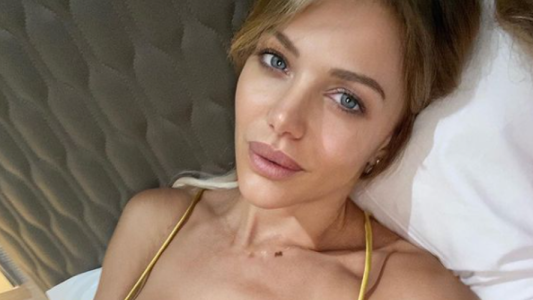 El sensual corset baby doll de Evangelina Anderson que hizo suspirar a todos